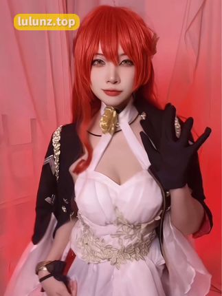 抖音网红佐佐酱微密圈图片资源，甜美笑容与个性风格完美融合