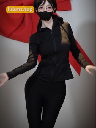 抖音桂芬坐拍微密圈作品完美身材与惊艳美貌，令人倾倒的维密女神