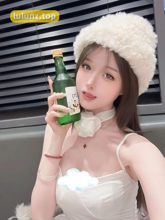 瑞儿fox微密圈作品资源展示，时尚穿搭充满美感的世界