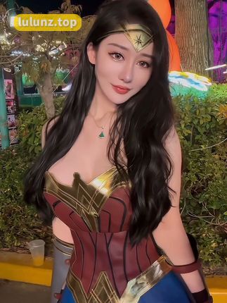 不爱笑的赛琳微密圈嘉宾作品，探索美的无限可能