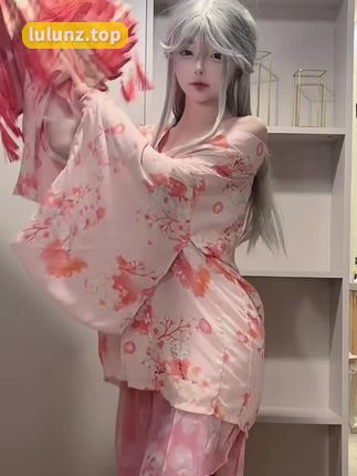 抖音白璃微密圈图片作品资源，迷人容颜与精彩表演的完美结合