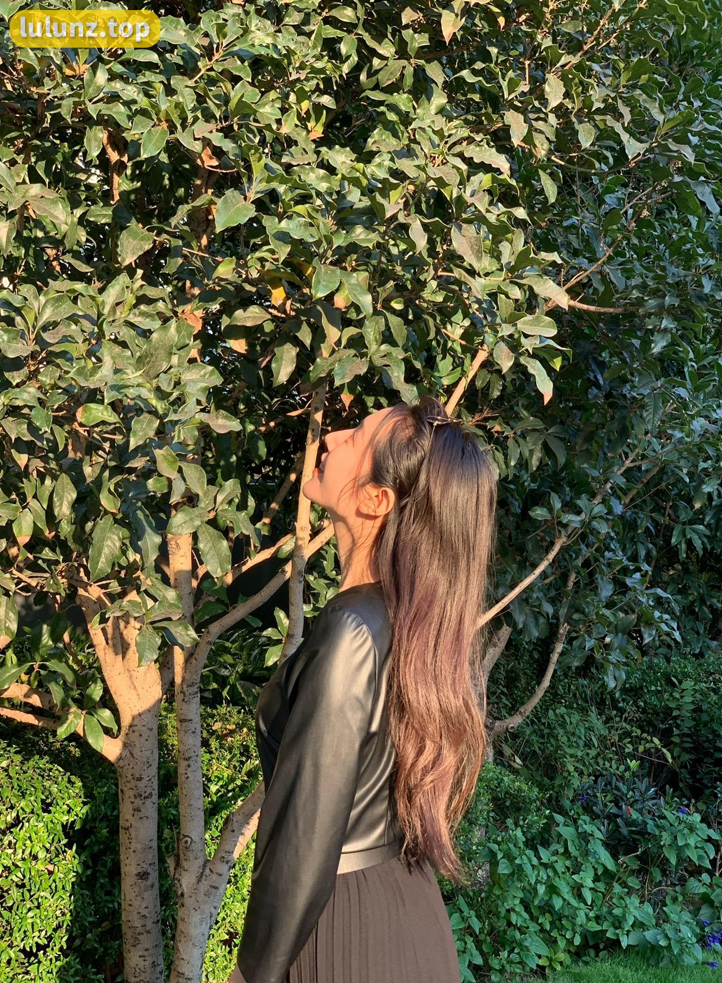 不爱笑的赛琳微密圈嘉宾作品，探索美的无限可能