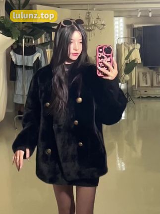 兔子吃饱了吗微密圈照片资源分享，欢迎获取ID近距离欣赏她的作品