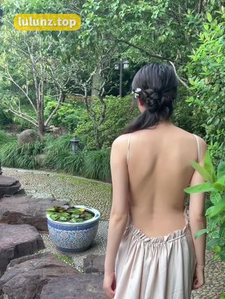 不爱笑的赛琳微密圈嘉宾作品，探索美的无限可能