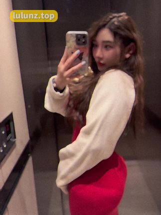 优雅御姐宋昱欣微密圈/觅圈作品资源，穿搭风格及时尚搭配技巧