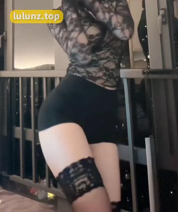 脸红Dearie直播平台揭秘,探索她的直播世界!