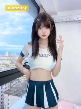 乔富贵微密圈作品资源性感白色连衣裙惊艳，亮相颜值备受赞美