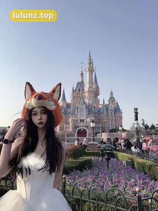 抖音网红不要说我很漂亮(云朵儿的圈子)微密圈作品，完美曲线和清新颜值让人心动