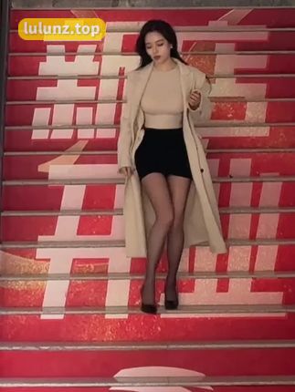 抖音短视频大飞起来了微密圈作品系列，创作者文案的巧妙运用吸引观众