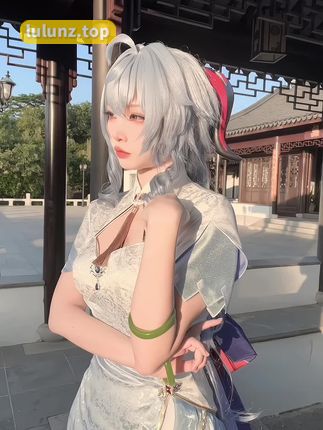 抖音网红佐佐酱微密圈图片资源，甜美笑容与个性风格完美融合