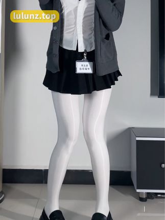 白龙猫女微密圈weme作品资源，喵系少女的时尚秘密