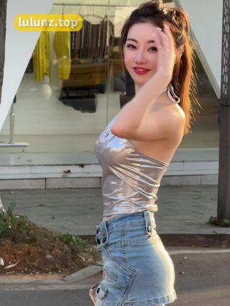 抖音美酱Nami微密圈嘉宾作品资源，从深红色绸缎长裙到都市街头穿搭