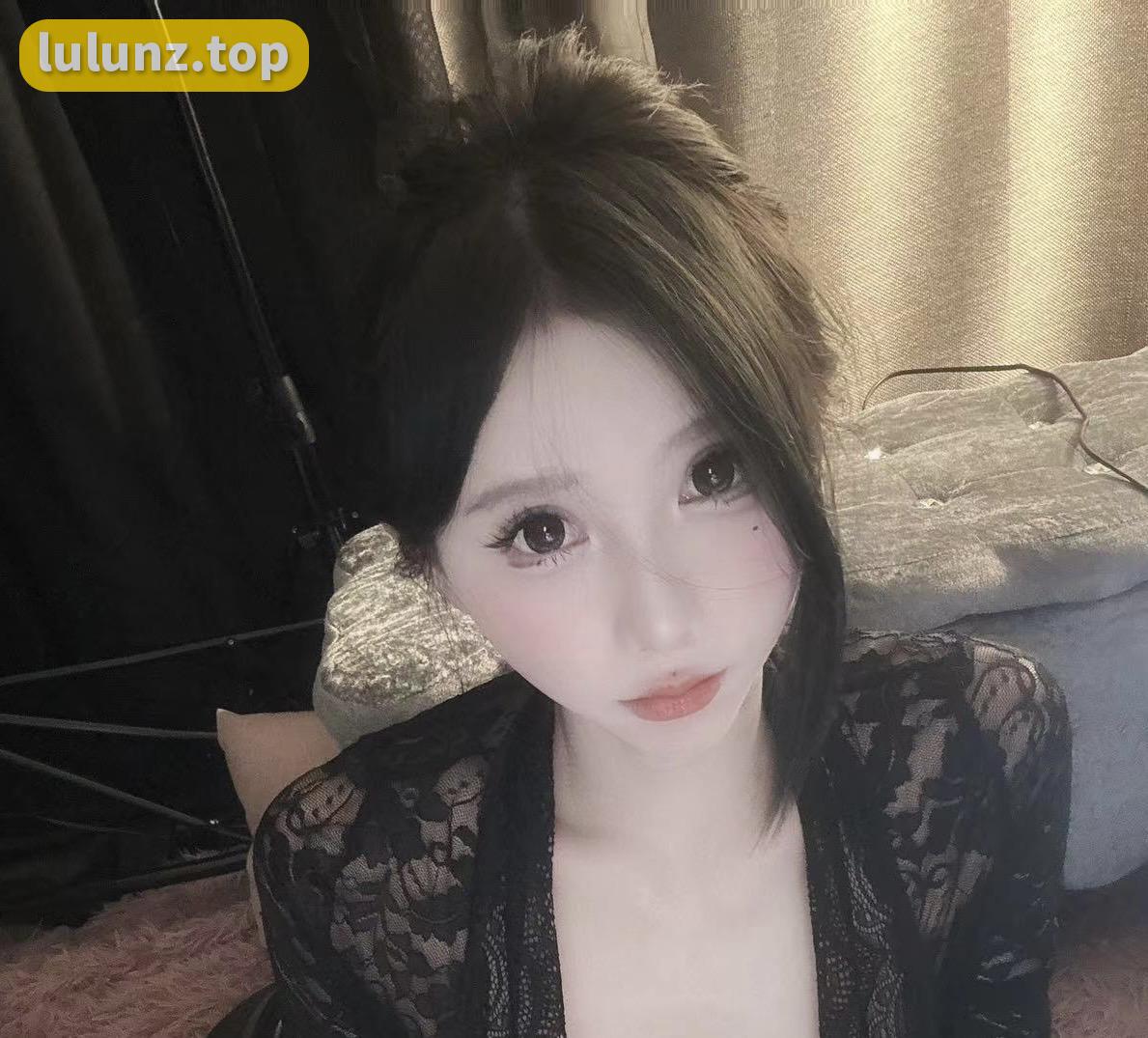 亿1香香微密圈定制作品资源火爆引发关注，挑战艺术与审美的新高度