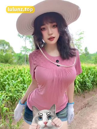 闰节很赞微密圈作品资源展现生机盎然的绿色与红黄花朵