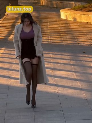 抖音短视频大飞起来了微密圈作品系列，创作者文案的巧妙运用吸引观众