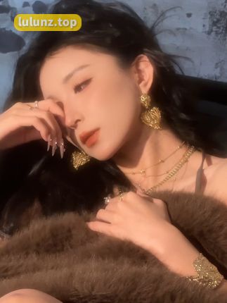 李嘉欣97个人资料与简介分享，深入探讨网红女神