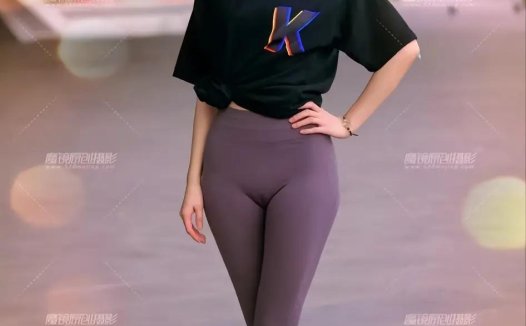 猪饲料ya微密圈极致诱惑写真作品，火辣撩人魅力四射精美图集动感视频