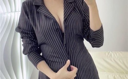 抖娘利世微密圈宅女，宅家时光分享