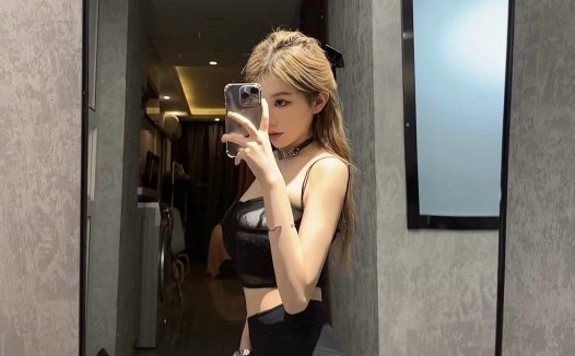 牛仔裤风靡！艾拉·Isla微密圈作品赏析，网友点赞如潮