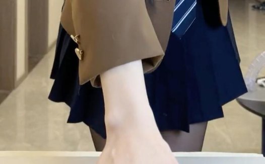 抖音唐十七个人简介，了解她的真实身份与风格