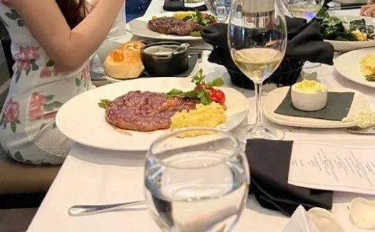 抖音百万粉丝博主我才是岚岚维密圈付费写真视频照片